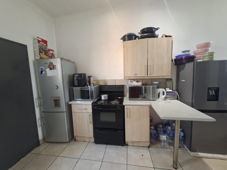 2 Bedroom Property for Sale in Buccleuch Gauteng