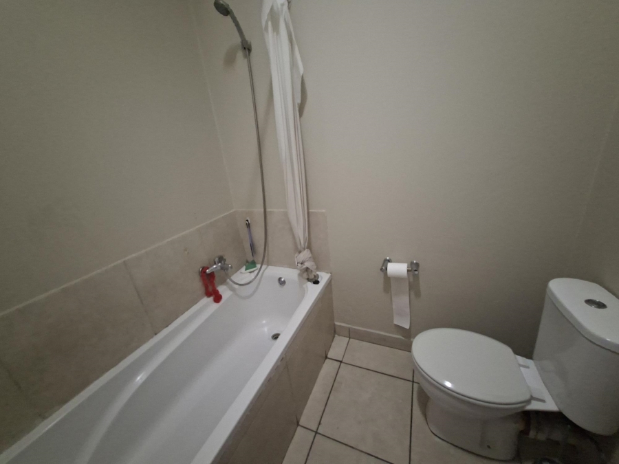 2 Bedroom Property for Sale in Buccleuch Gauteng