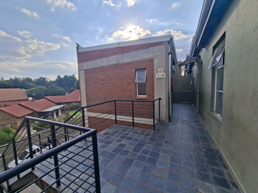 2 Bedroom Property for Sale in Buccleuch Gauteng