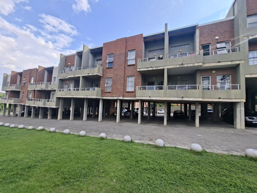 2 Bedroom Property for Sale in Buccleuch Gauteng