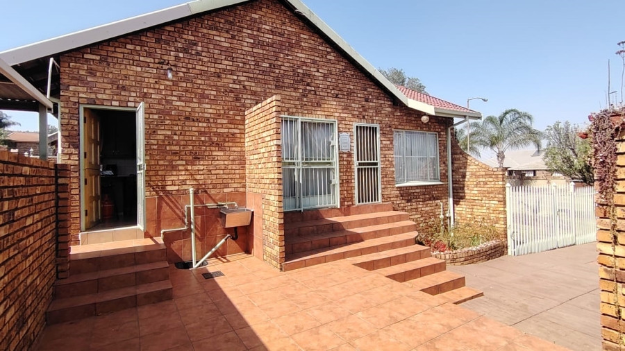 3 Bedroom Property for Sale in Eersterust Gauteng