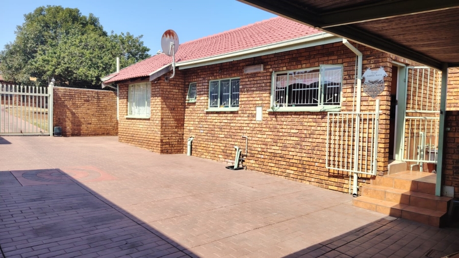 3 Bedroom Property for Sale in Eersterust Gauteng