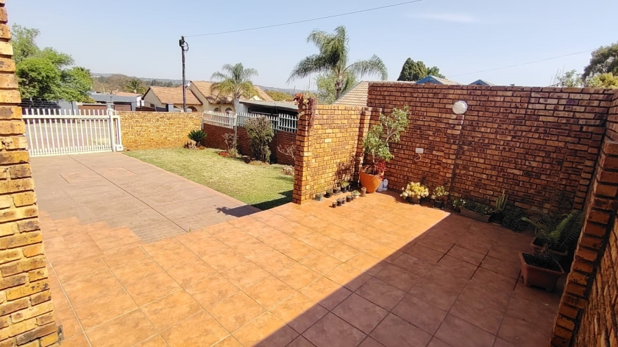 3 Bedroom Property for Sale in Eersterust Gauteng