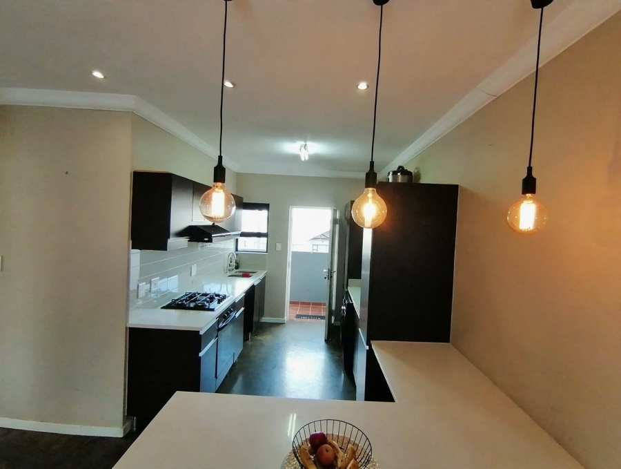 2 Bedroom Property for Sale in Glenanda Gauteng