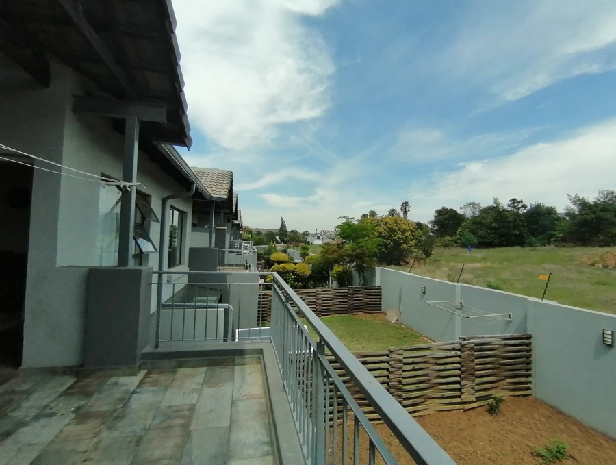 2 Bedroom Property for Sale in Glenanda Gauteng