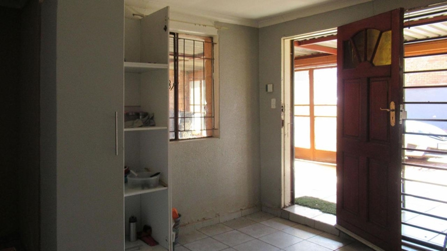 Commercial Property for Sale in Protea North Gauteng