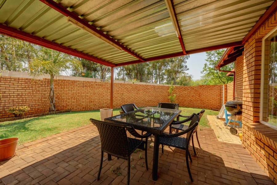 2 Bedroom Property for Sale in Equestria Gauteng