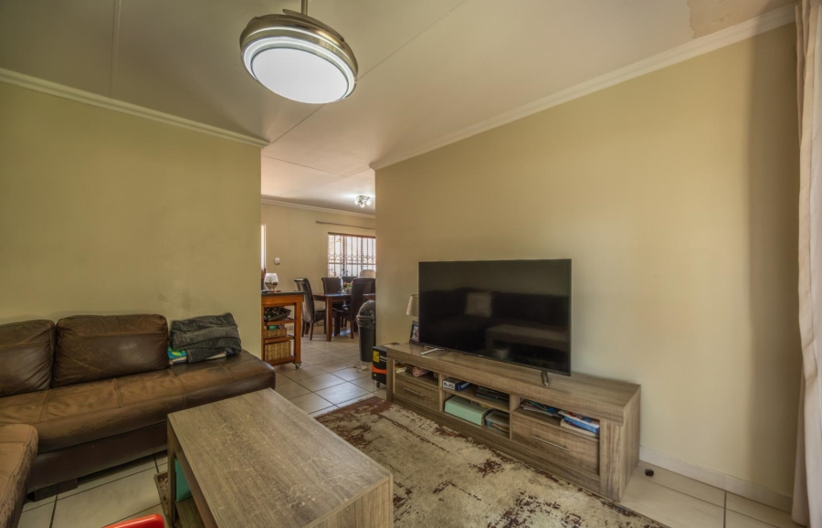 2 Bedroom Property for Sale in Equestria Gauteng