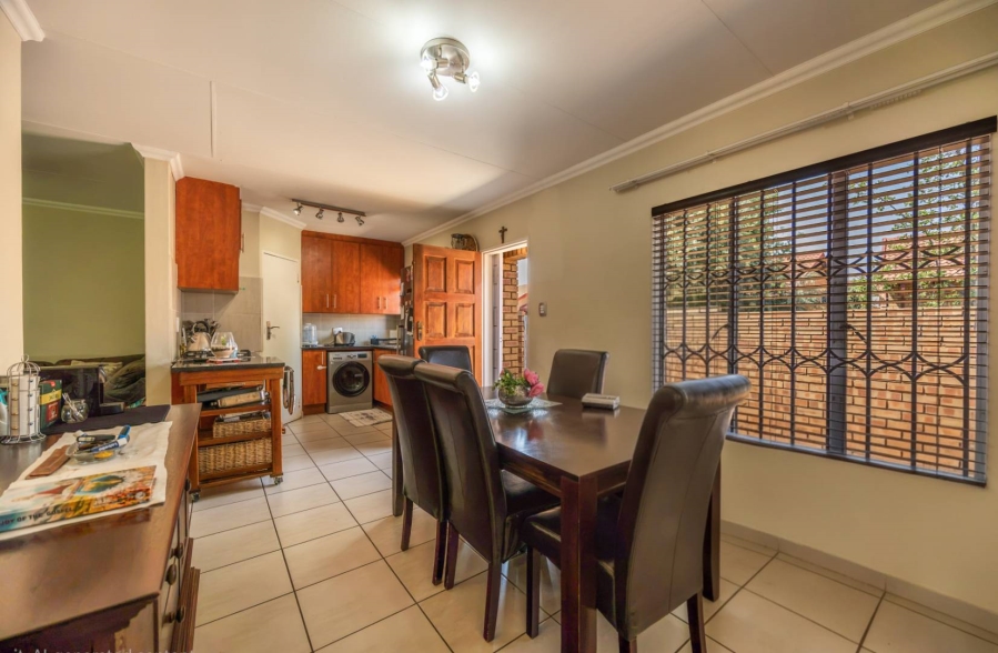 2 Bedroom Property for Sale in Equestria Gauteng
