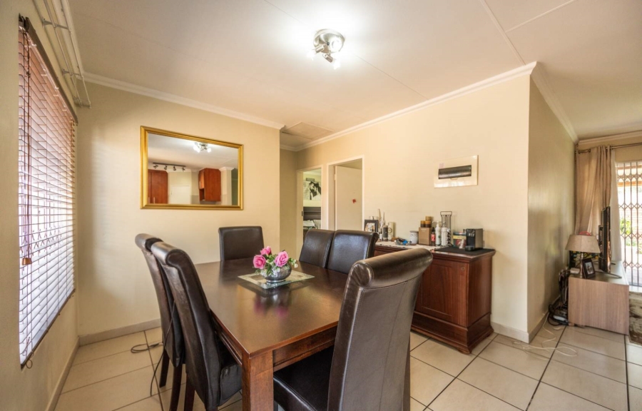2 Bedroom Property for Sale in Equestria Gauteng