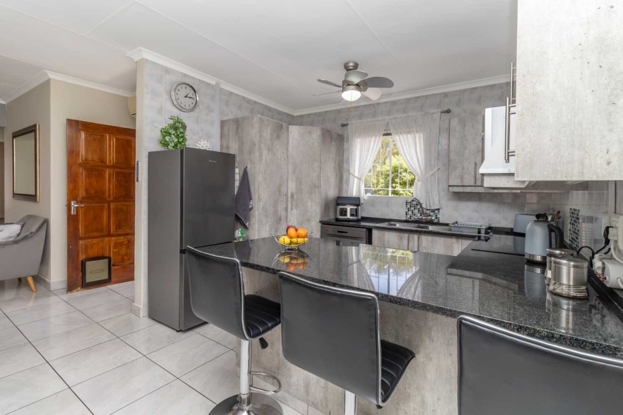 3 Bedroom Property for Sale in Wilgeheuwel Gauteng