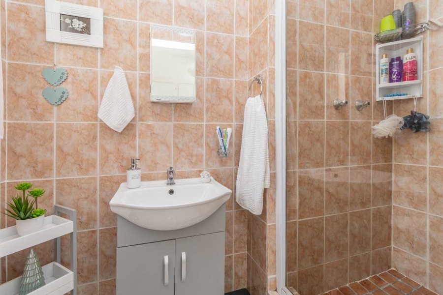 3 Bedroom Property for Sale in Wilgeheuwel Gauteng