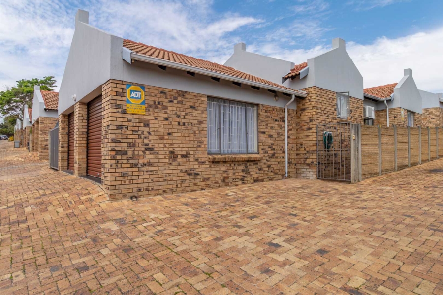 3 Bedroom Property for Sale in Wilgeheuwel Gauteng