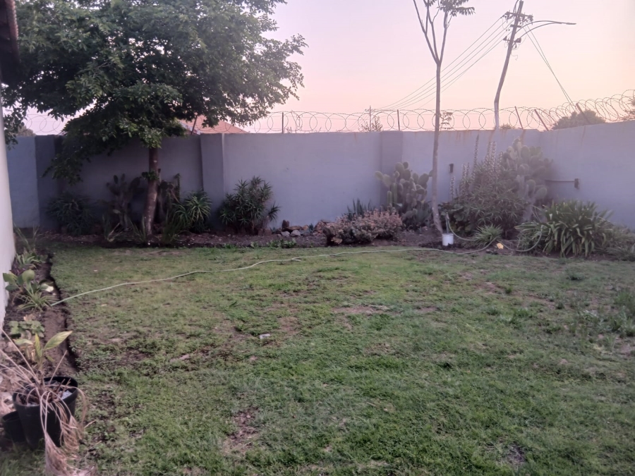To Let 3 Bedroom Property for Rent in Modder East Gauteng