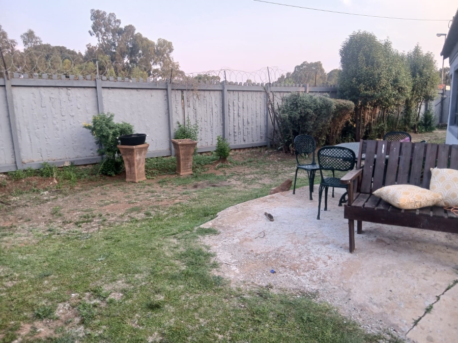 To Let 3 Bedroom Property for Rent in Modder East Gauteng