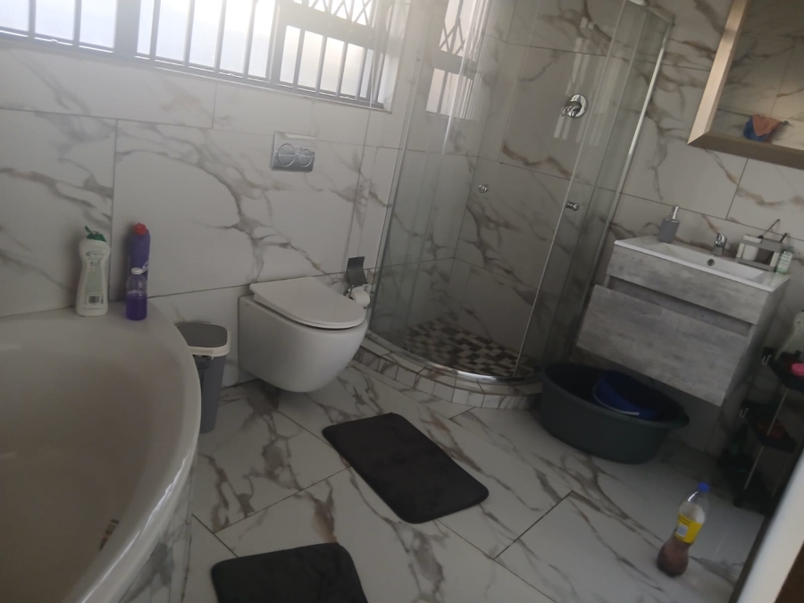 To Let 3 Bedroom Property for Rent in Modder East Gauteng