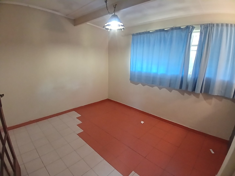 To Let 2 Bedroom Property for Rent in Capital Park Gauteng