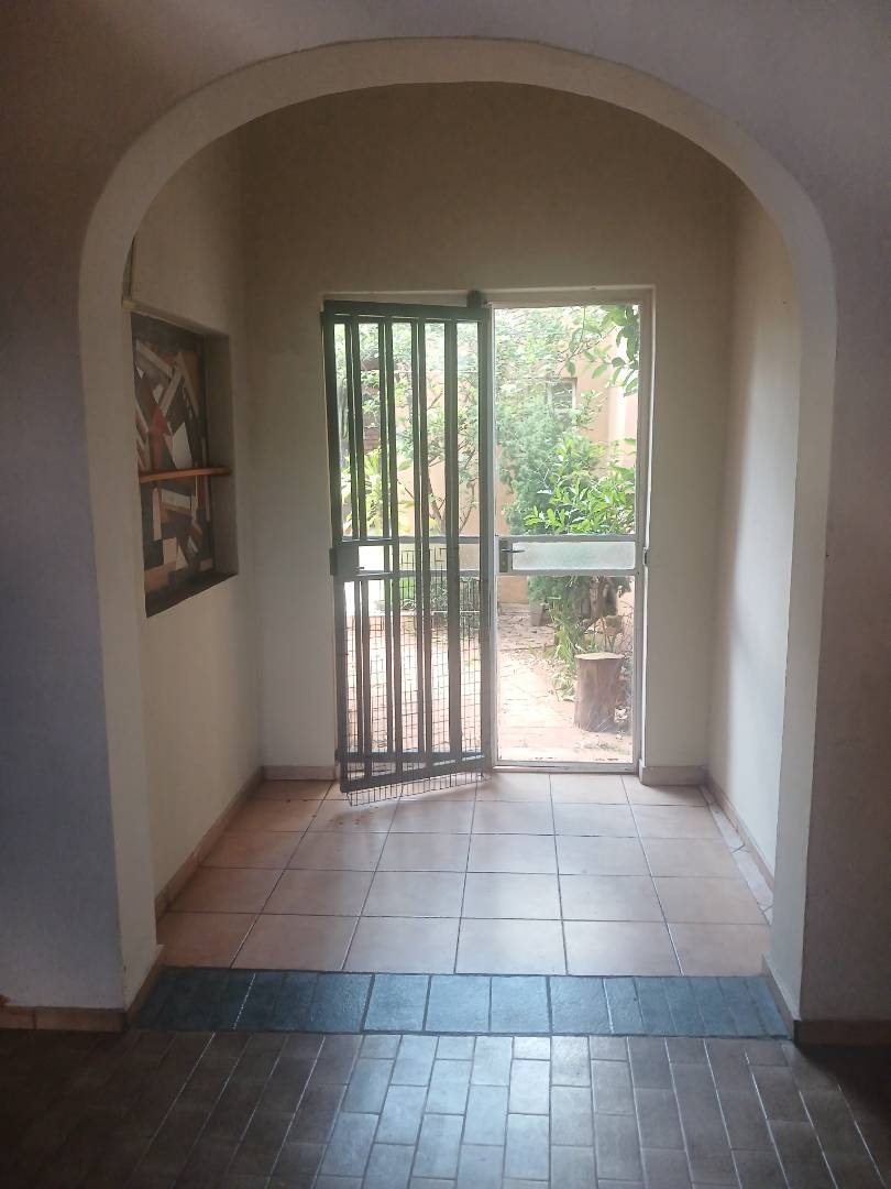 To Let 2 Bedroom Property for Rent in Capital Park Gauteng