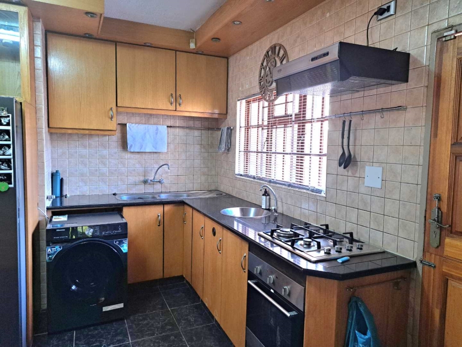3 Bedroom Property for Sale in Illiondale Gauteng