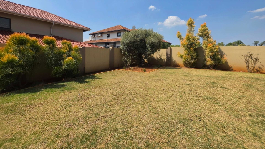 To Let 4 Bedroom Property for Rent in The Wilds Gauteng