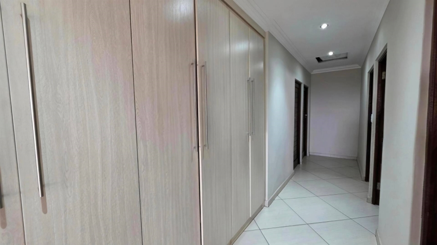 To Let 4 Bedroom Property for Rent in The Wilds Gauteng