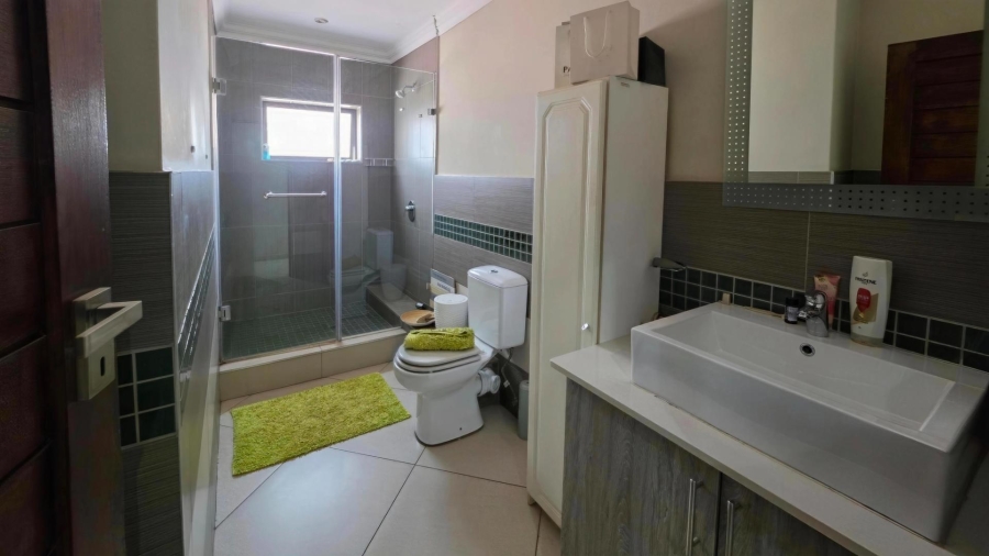 To Let 4 Bedroom Property for Rent in The Wilds Gauteng
