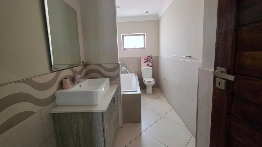 To Let 4 Bedroom Property for Rent in The Wilds Gauteng