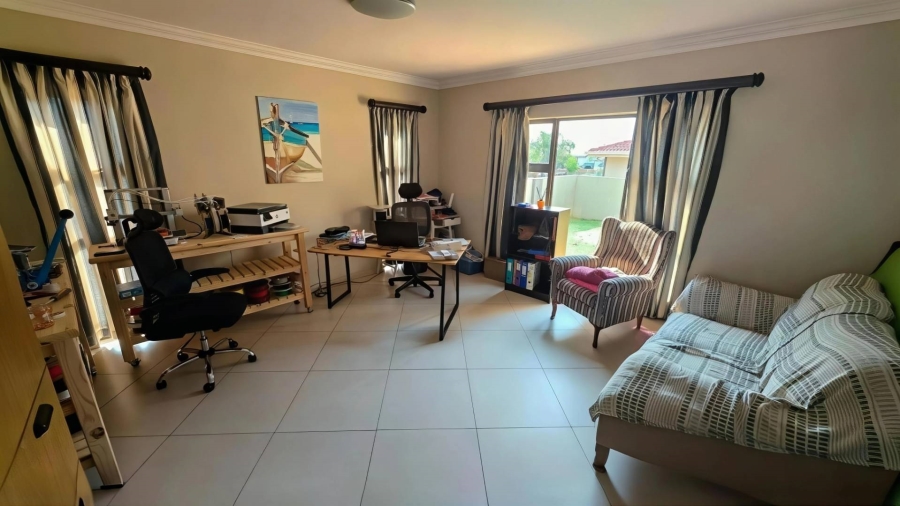 To Let 4 Bedroom Property for Rent in The Wilds Gauteng