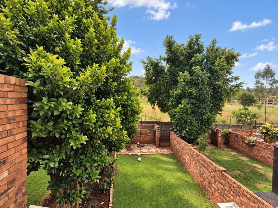 3 Bedroom Property for Sale in Wilro Park Gauteng