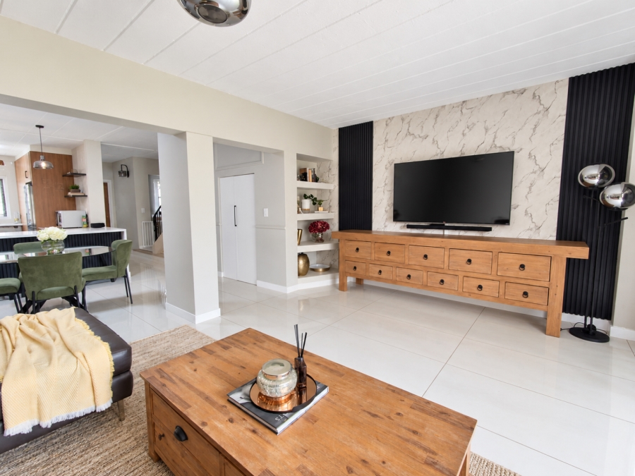 To Let 3 Bedroom Property for Rent in Wilro Park Gauteng
