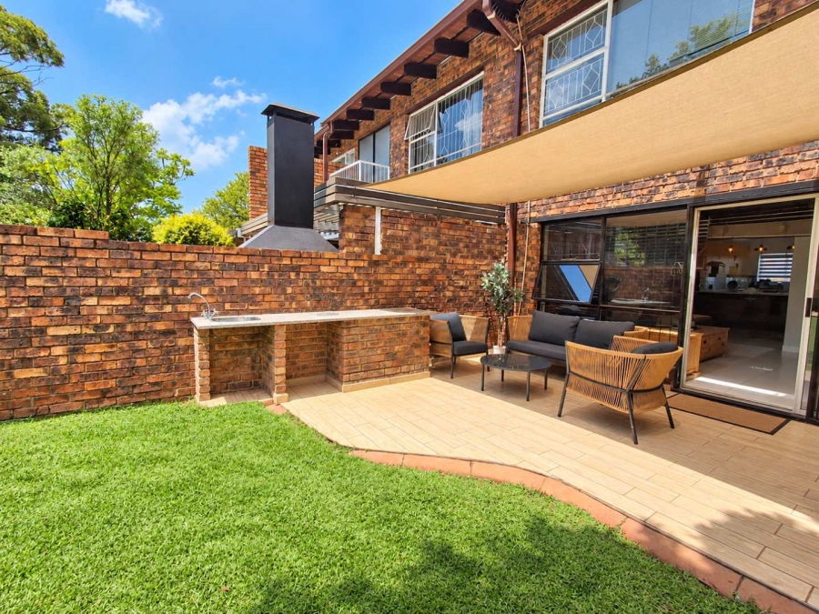 To Let 3 Bedroom Property for Rent in Wilro Park Gauteng