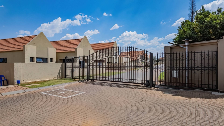 4 Bedroom Property for Sale in The Stewards Gauteng