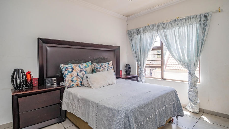 4 Bedroom Property for Sale in The Stewards Gauteng