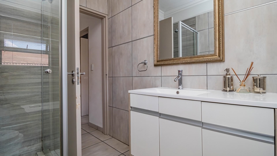4 Bedroom Property for Sale in The Stewards Gauteng