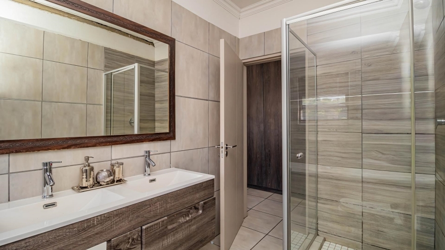4 Bedroom Property for Sale in The Stewards Gauteng