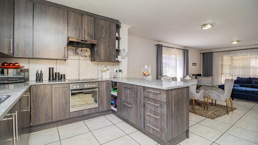 4 Bedroom Property for Sale in The Stewards Gauteng