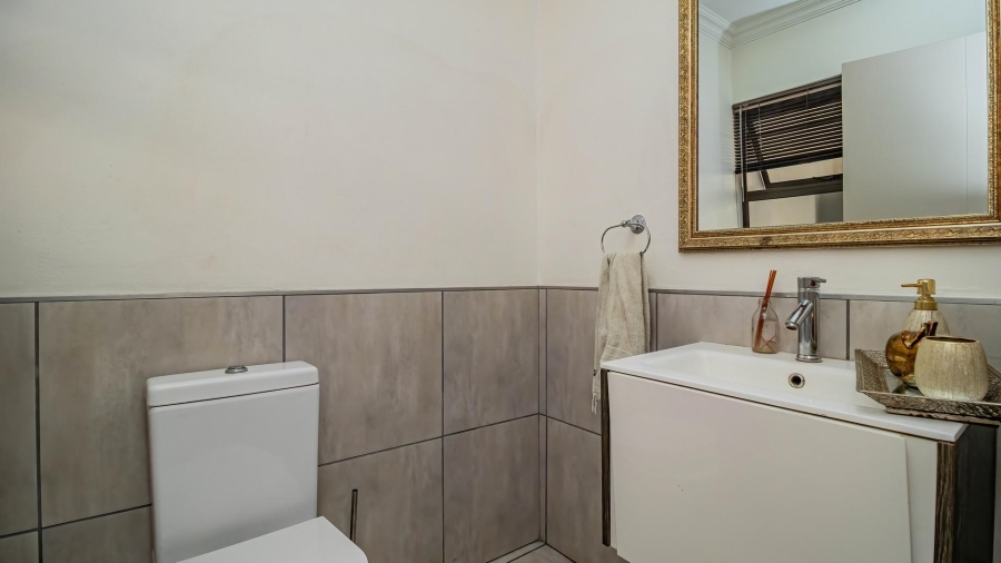4 Bedroom Property for Sale in The Stewards Gauteng