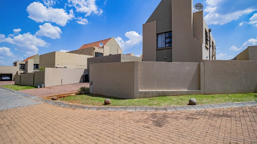 4 Bedroom Property for Sale in The Stewards Gauteng