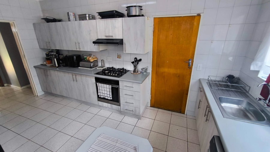 4 Bedroom Property for Sale in Randhart Gauteng