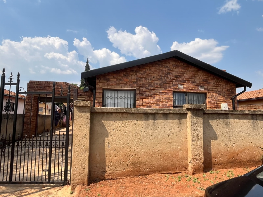 2 Bedroom Property for Sale in Roodekop Gauteng