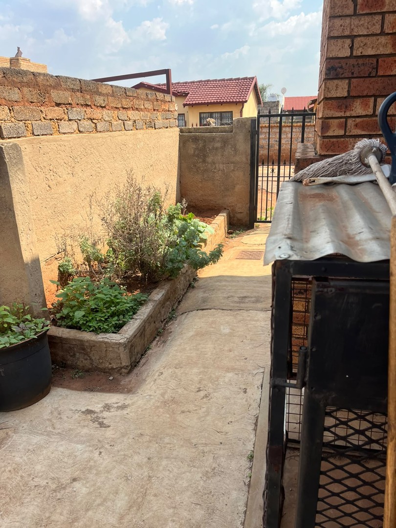 2 Bedroom Property for Sale in Roodekop Gauteng