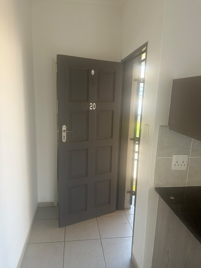 To Let 2 Bedroom Property for Rent in Theresa Park Gauteng