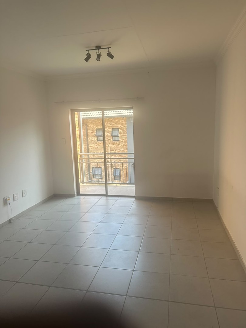 To Let 2 Bedroom Property for Rent in Theresa Park Gauteng