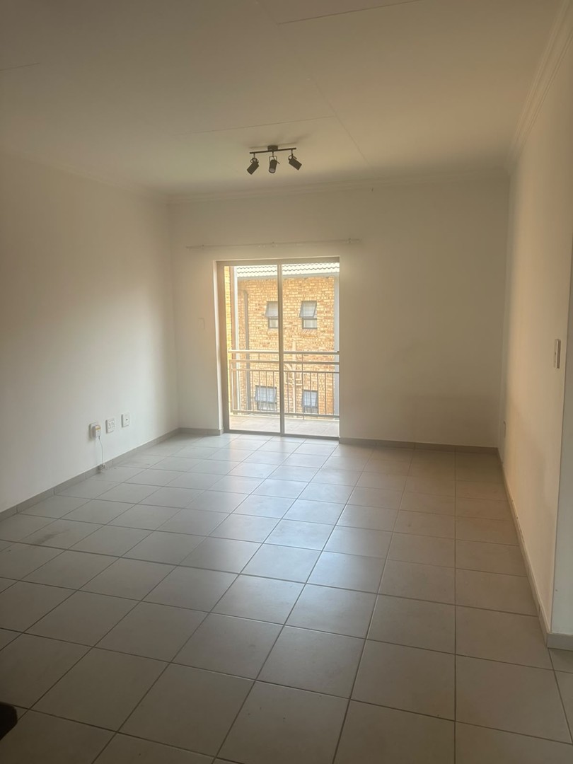 To Let 2 Bedroom Property for Rent in Theresa Park Gauteng