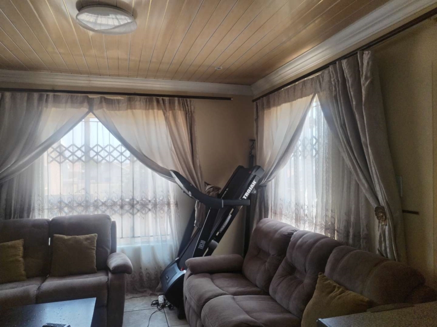 3 Bedroom Property for Sale in Mahube Valley Gauteng