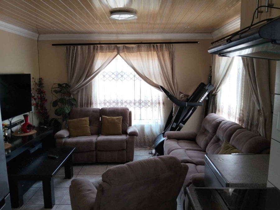 3 Bedroom Property for Sale in Mahube Valley Gauteng