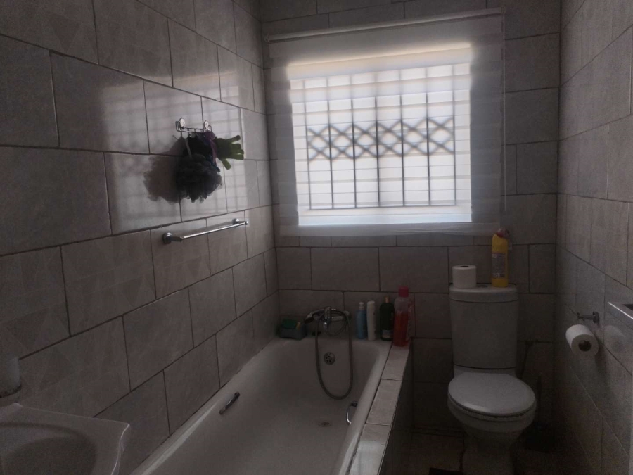 3 Bedroom Property for Sale in Mahube Valley Gauteng