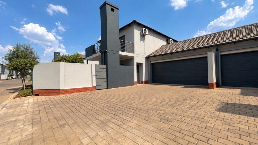 3 Bedroom Property for Sale in Equestria Gauteng