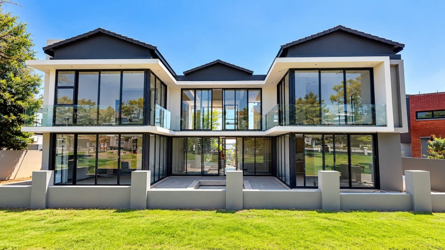 5 Bedroom Property for Sale in Copperleaf Estate Gauteng
