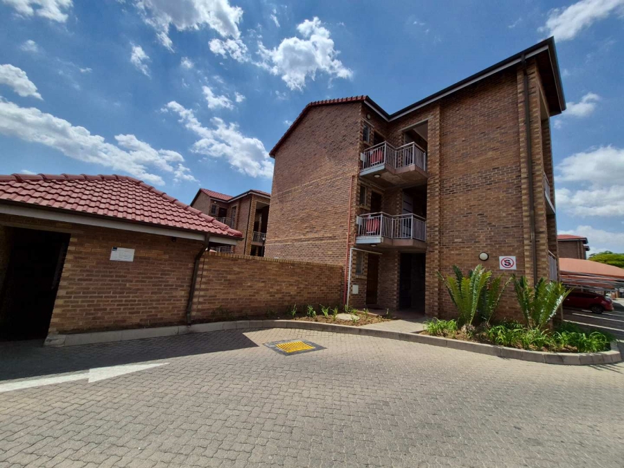 2 Bedroom Property for Sale in Edenvale Gauteng
